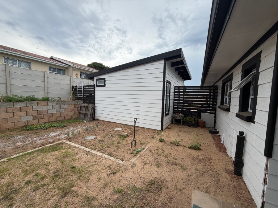 5 Bedroom Property for Sale in Dana Bay Western Cape